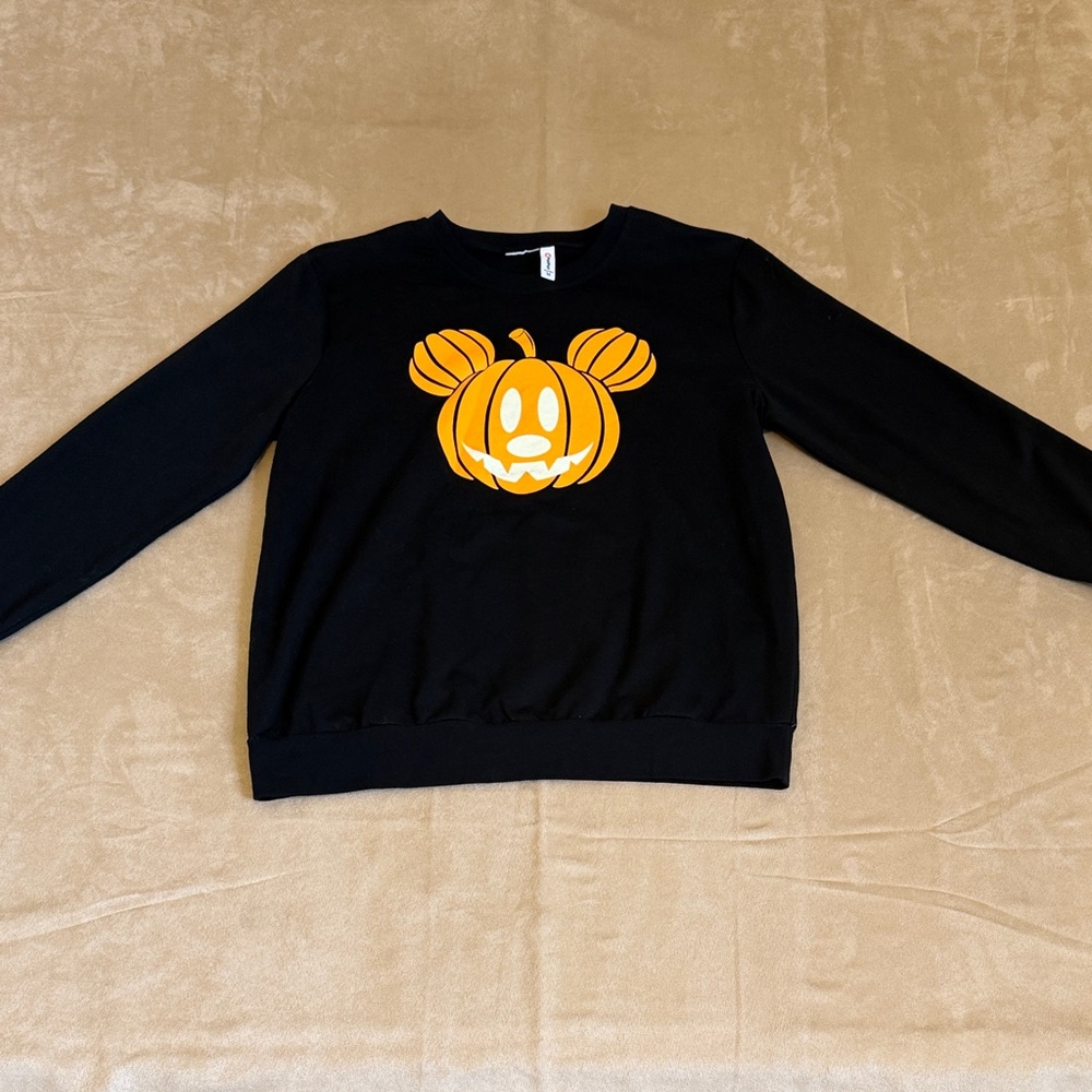 PatPat Black Top with Pumpkin Graphic Face Features Glow In The Dark Size M - Picture 2 of 11
